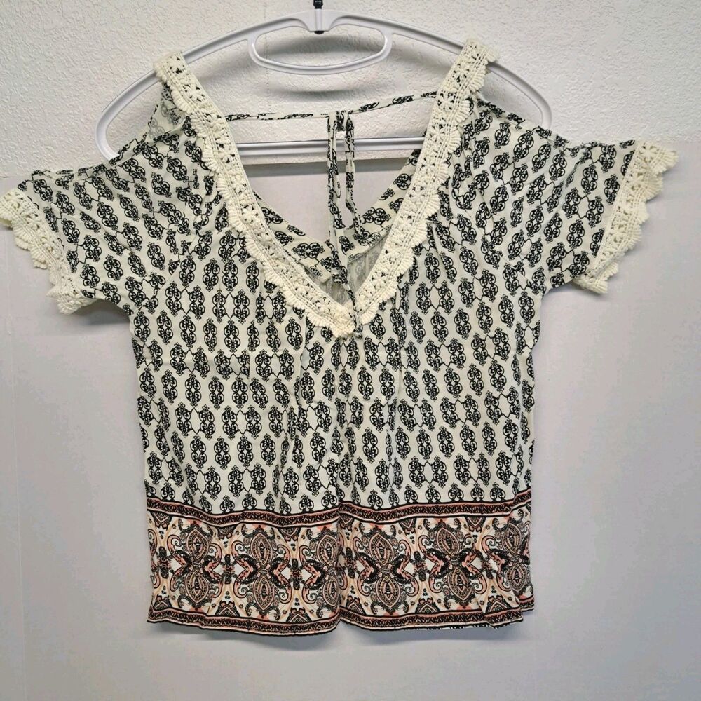 LA Hearts Women's M Cold Shoulder Short Sleeve Blouse - Picture 2 of 6